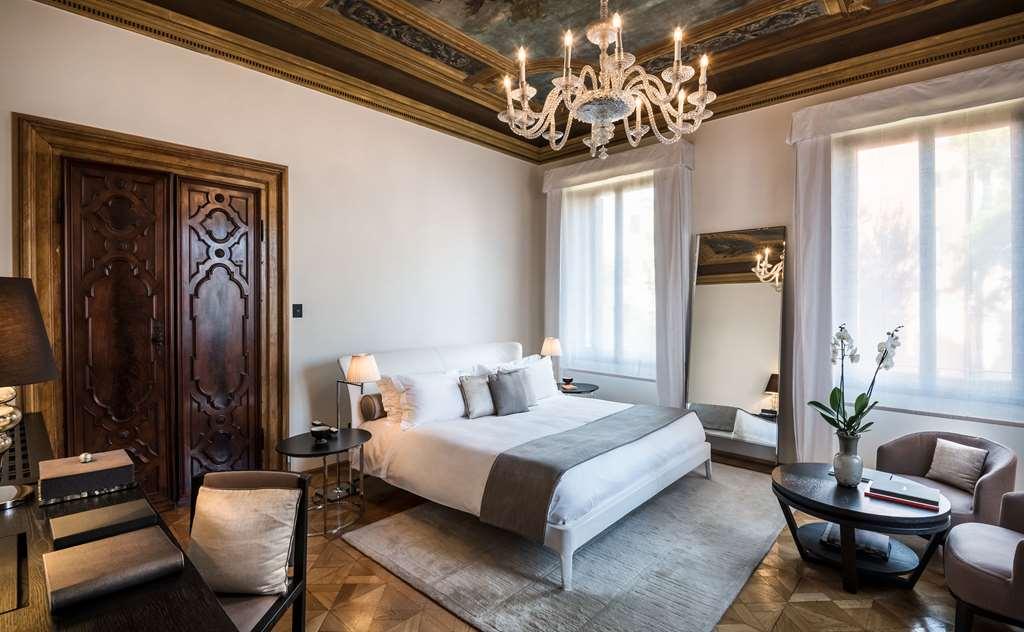 Aman Hotel 5*