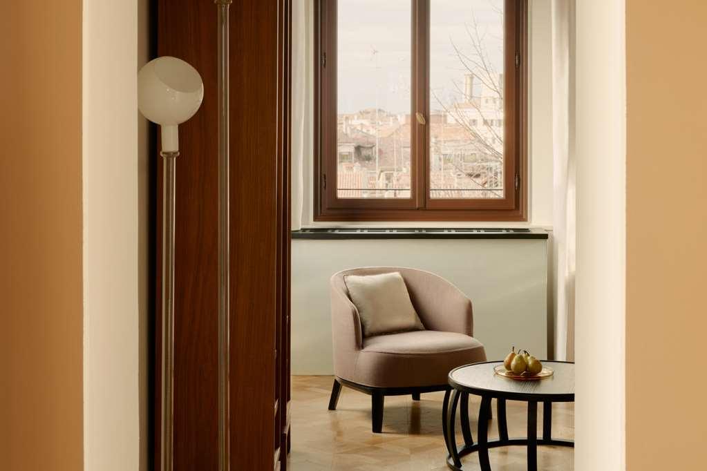 Aman Hotel 5*